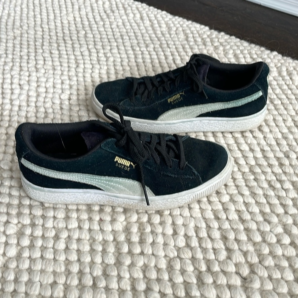 Puma Suede Vintage Womens Casual Retro Skate Shoe black White Sneaker